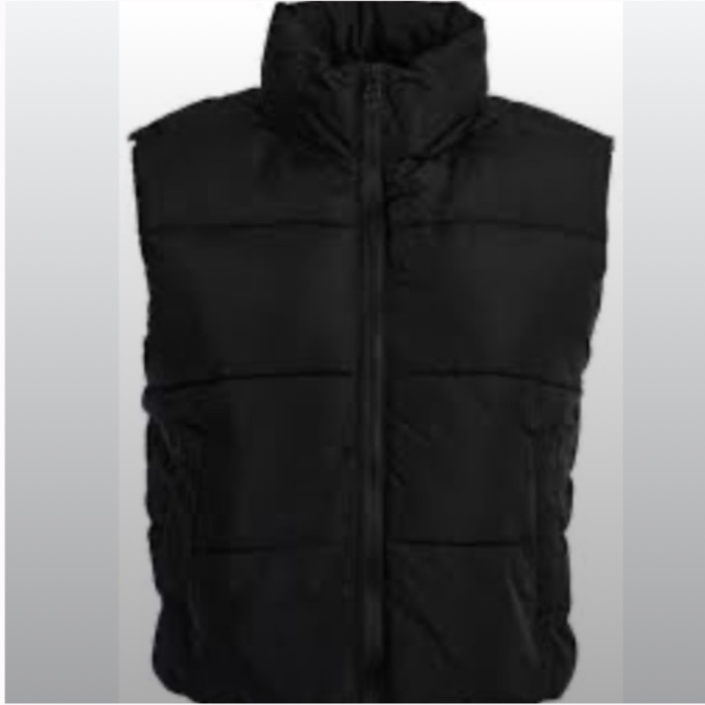 Almost Famous Cropped Puffer Vest Size M